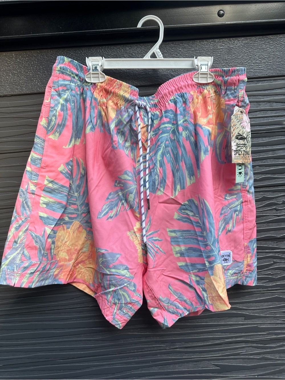 Spicy Tuna Coastal Collection Men’s Swim Trunks – NWT – Size 2XL